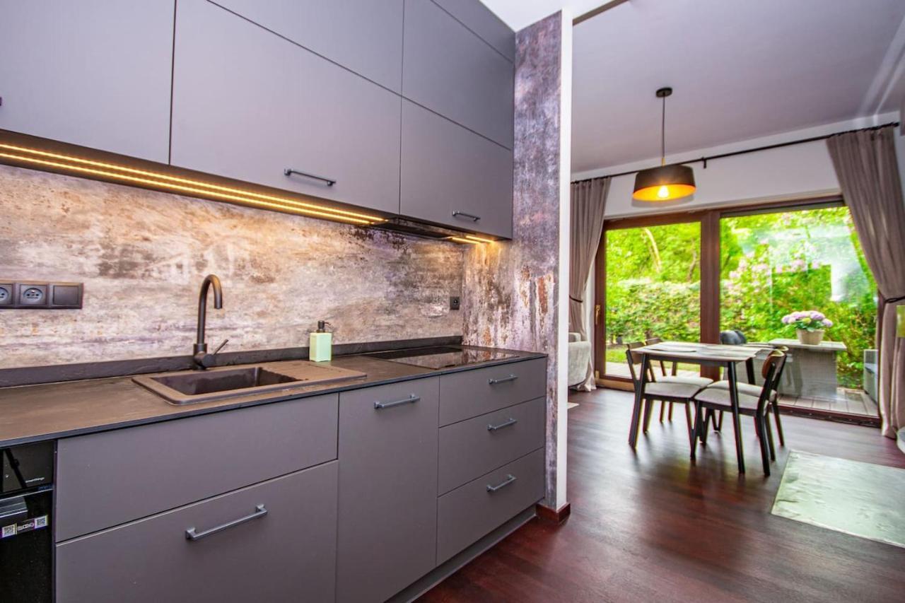 Inpoint 2-Bedrooms Apartment With Private Garden And Free Parking 克拉科夫 外观 照片